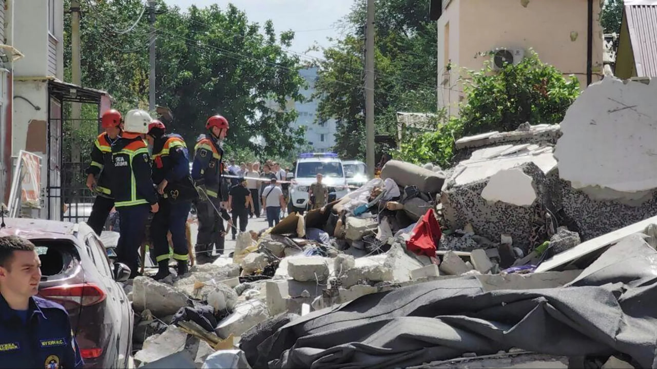 спасатели завалы