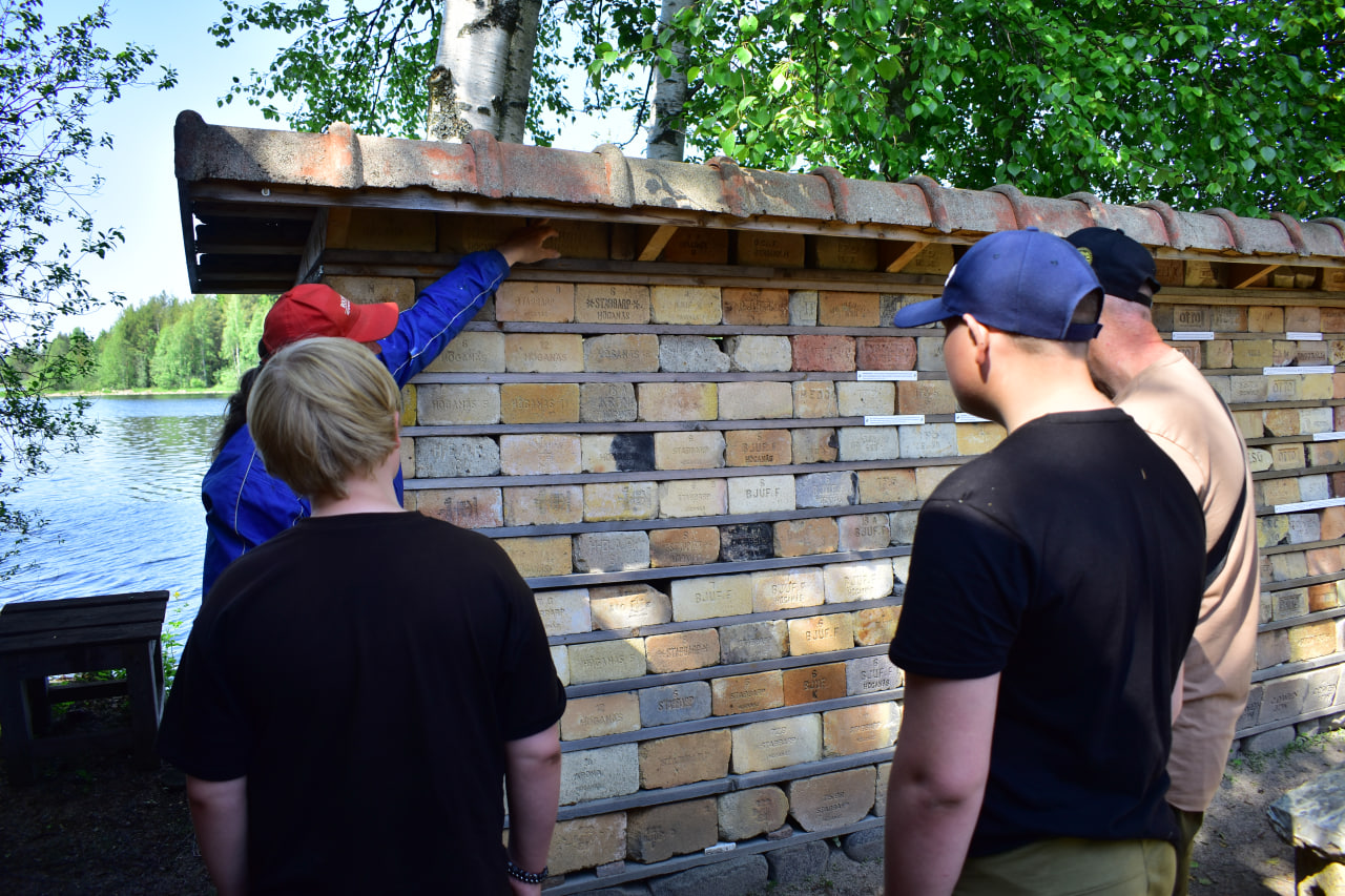 Карелия Кирпичный дворик Юляристиоя