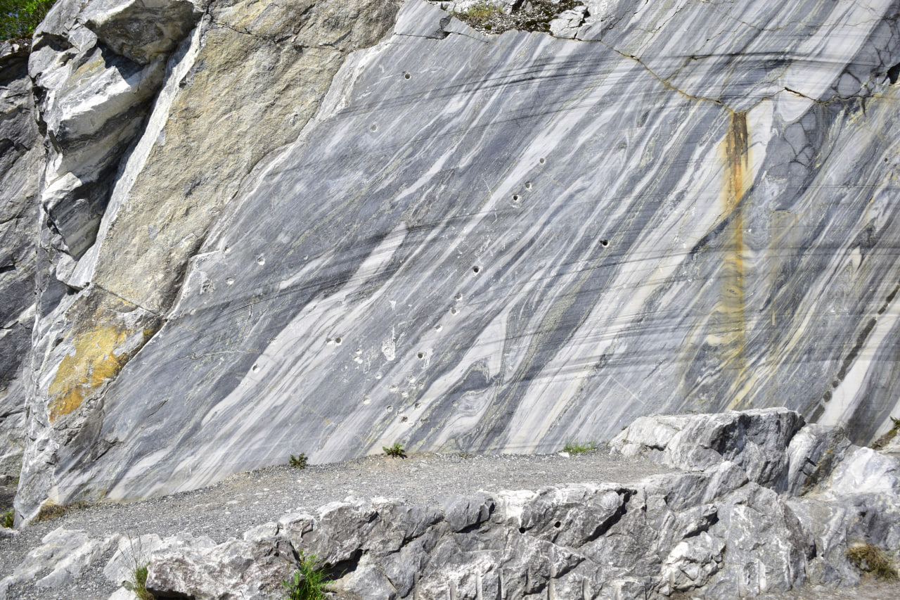 Рускеала мрамор