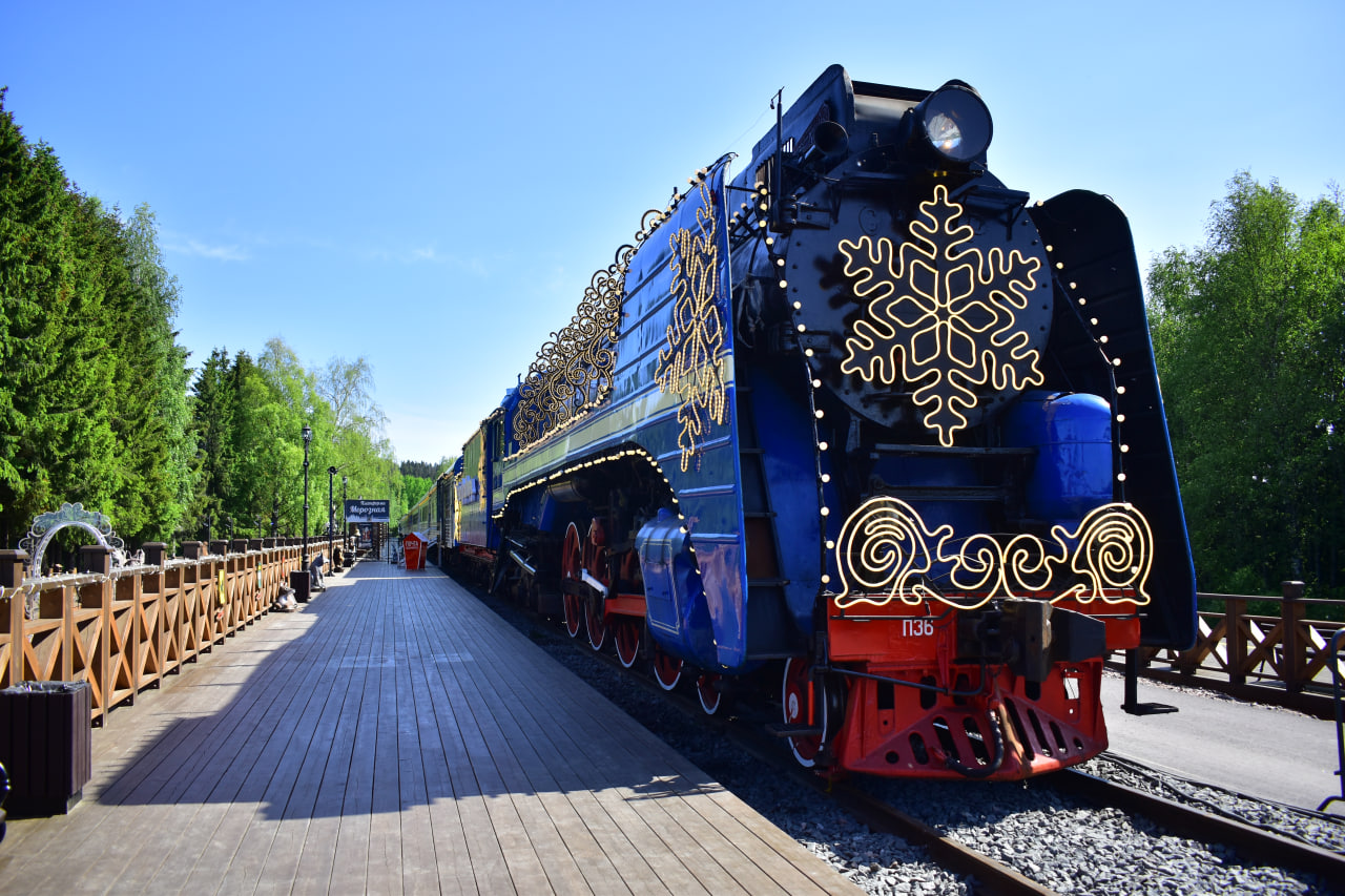 Хелюля поезд Дед Мороз