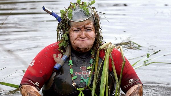 Чемпионат мира по нырянию в болото 