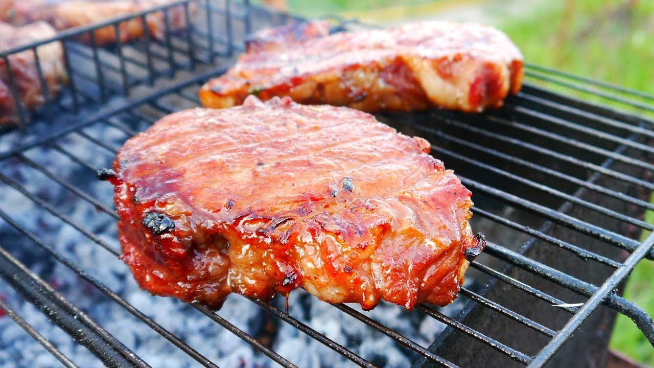 стейки на углях