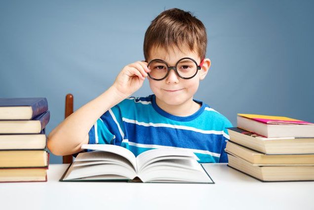 Мальчик в очках очки школа дети Беларусь