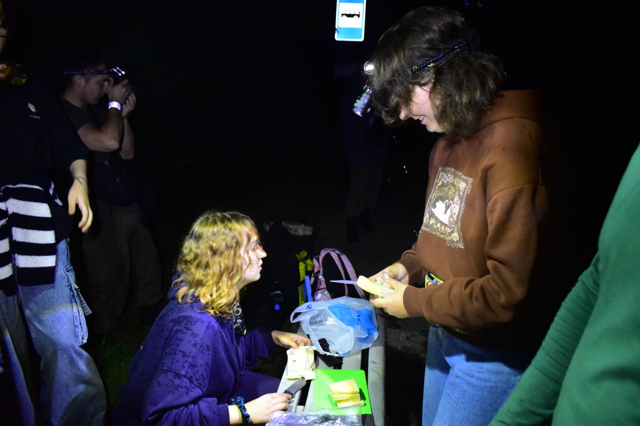 поход туристы туризм ужин