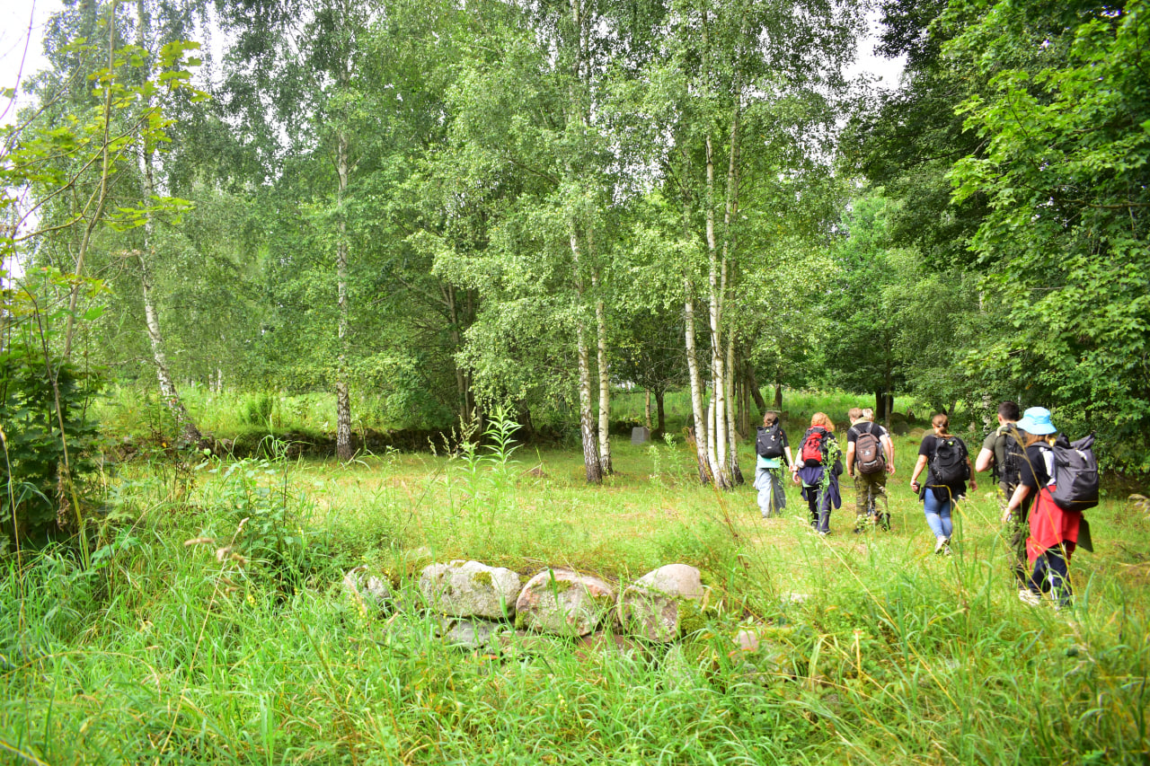 поход туристы туризм Городок еврейское кладбище