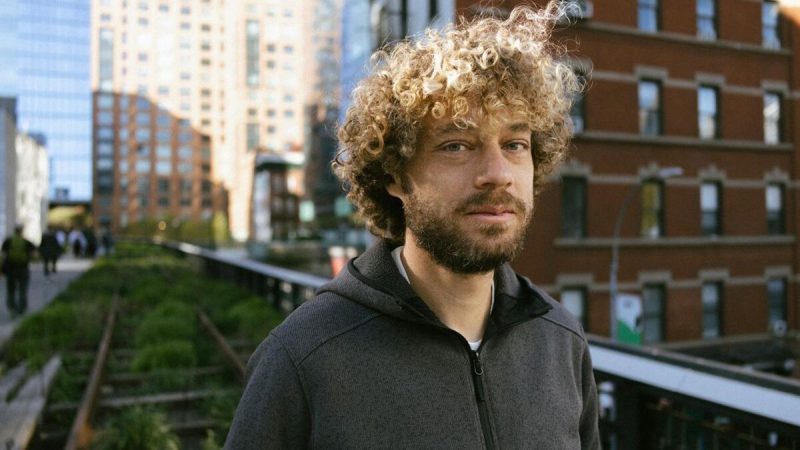 Илья Варламов