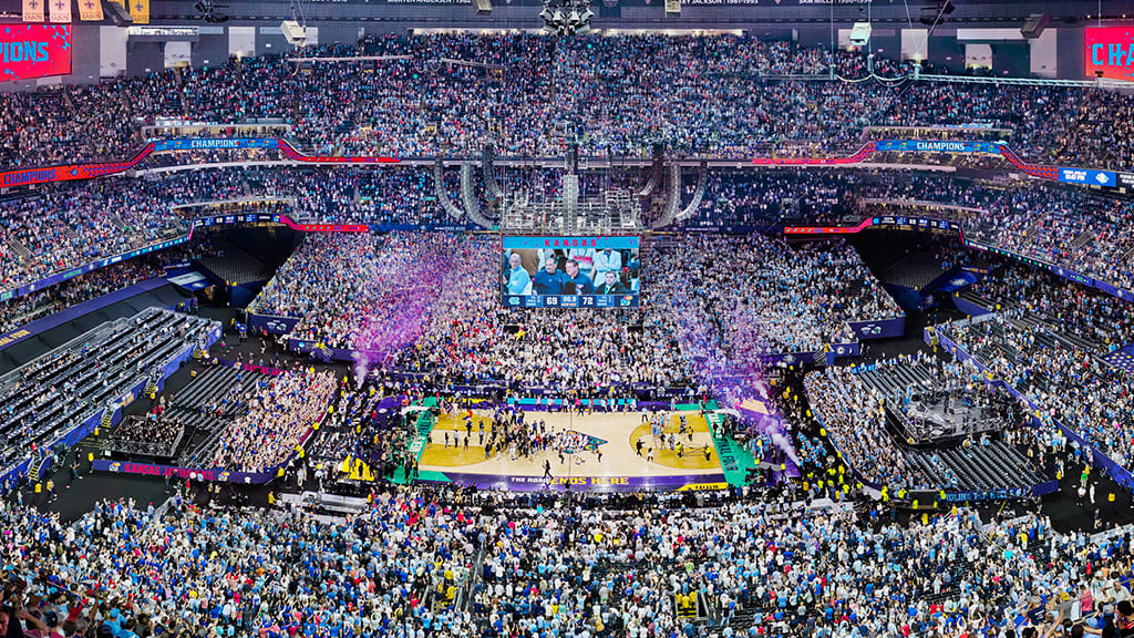 Телетрансляция на стадионе (1)