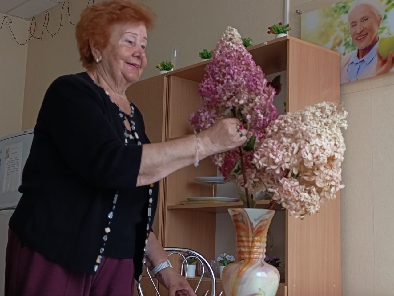 пожилой человек бабушка пенсионер