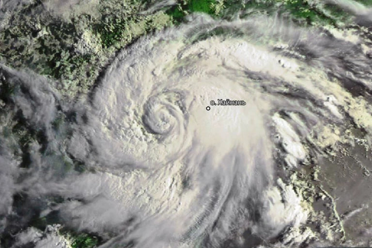 тайфун Каджики