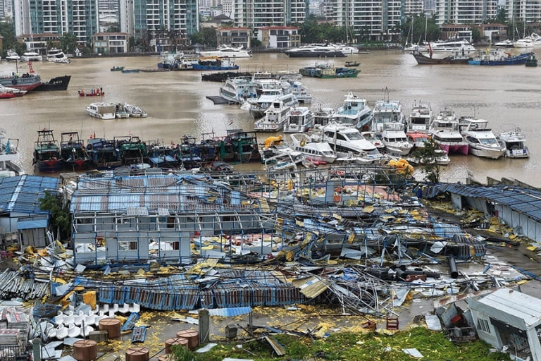 тайфун Каджики