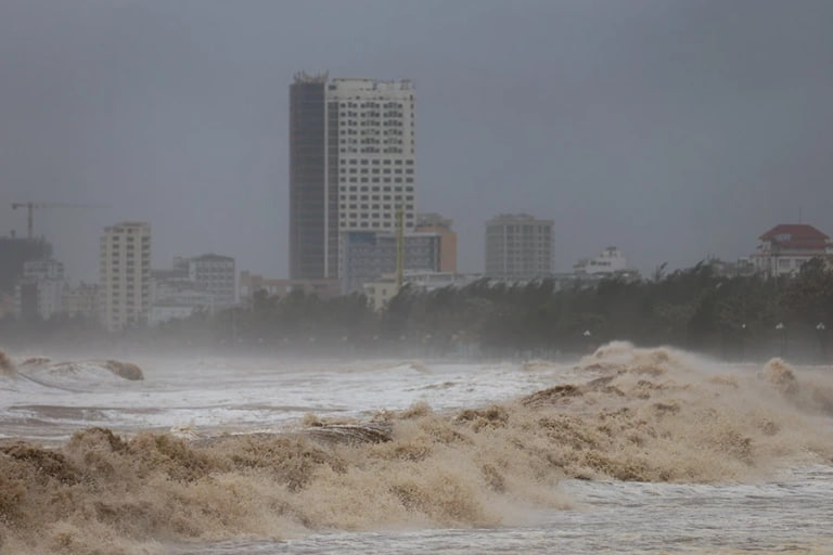 тайфун Каджики