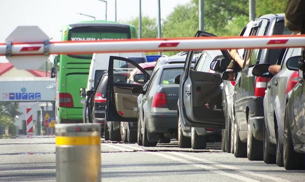 очереди на границе