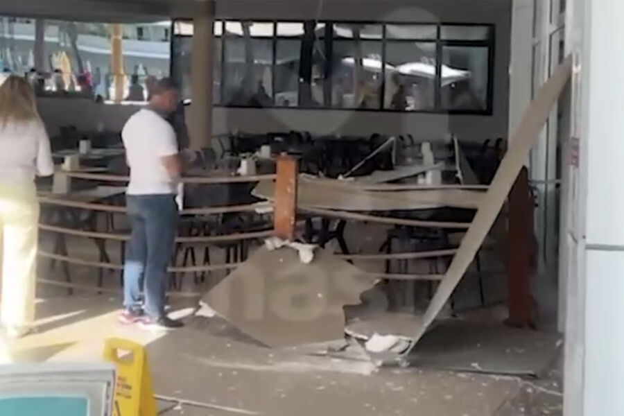 упал потолок в Турции в отеле