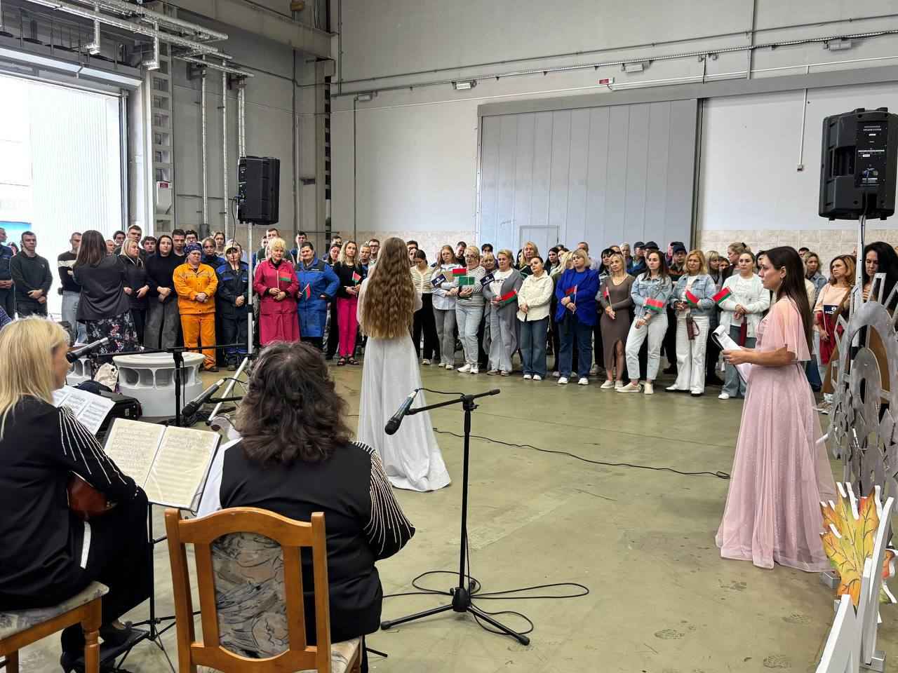 Концерт в рабочем цеху