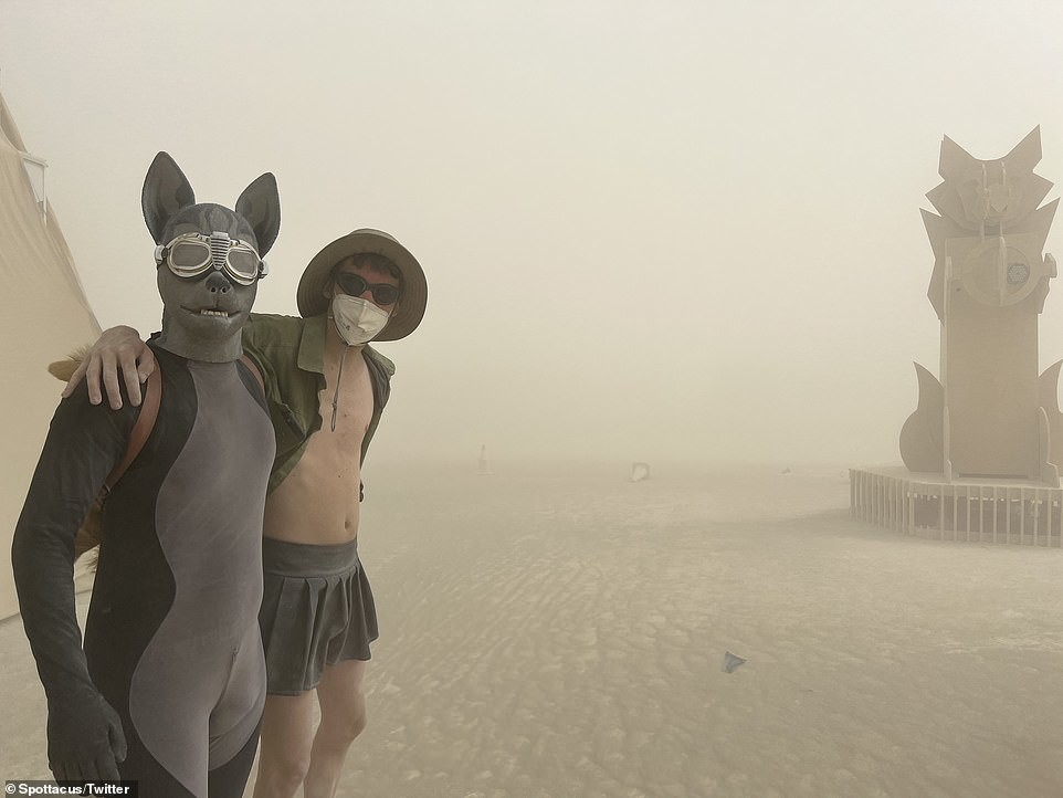 песчаная буря на Burning Man