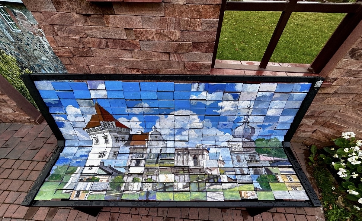 Скамейка-пазл в Гродно 