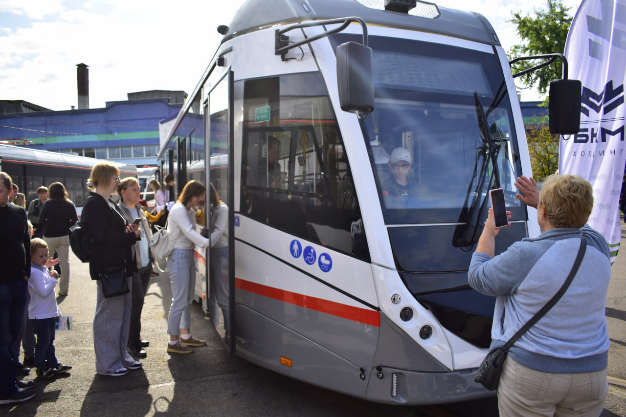 БКМ Холдинг Белкоммунмаш завод трамвай