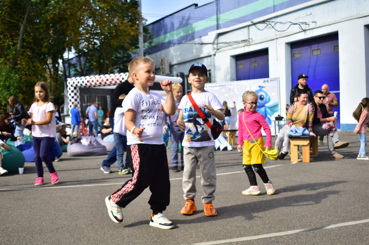 БКМ Холдинг Белкоммунмаш завод праздник дети