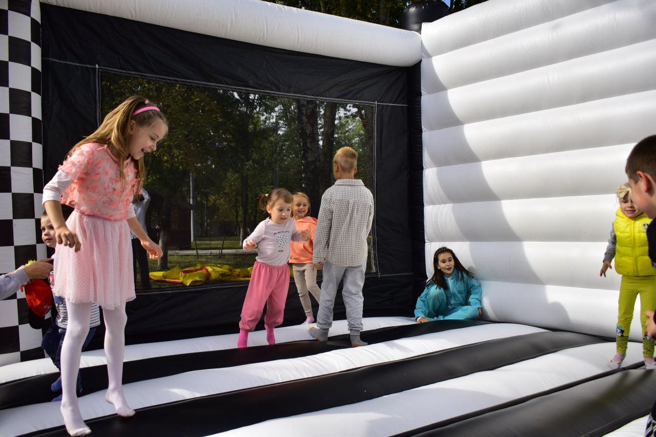 БКМ Холдинг Белкоммунмаш дети батут