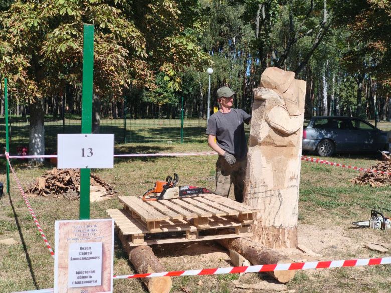 мастер за работой