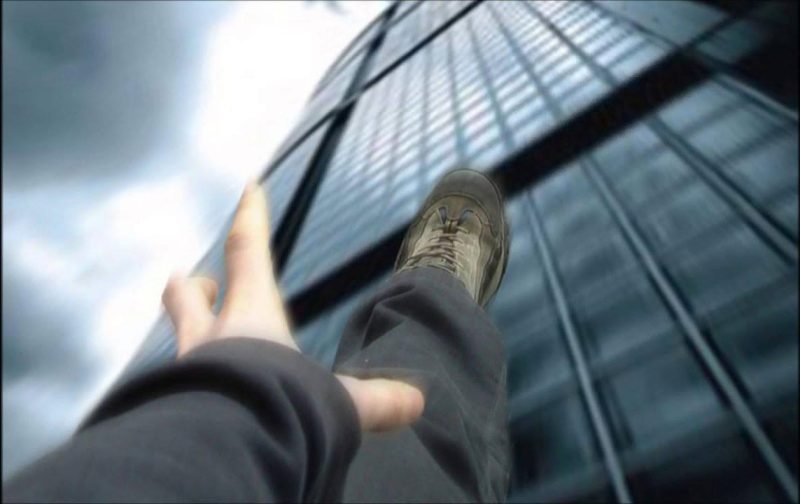 Возле одного из столичных университетов нашли тело 18-летнего парня