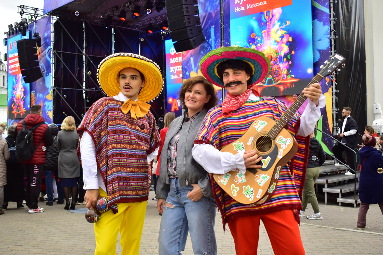 Мексика наряд сомбреро фестиваль