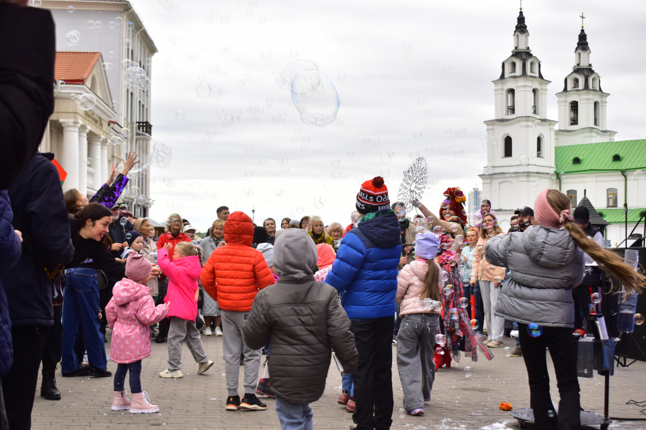 Мексика фестиваль мыльные пузыри шоу