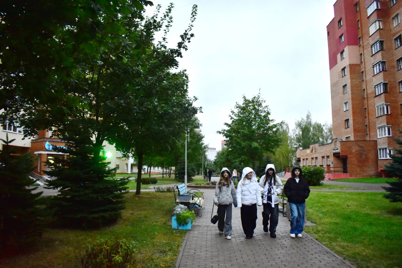 сквер зона отдыха дети прогулка