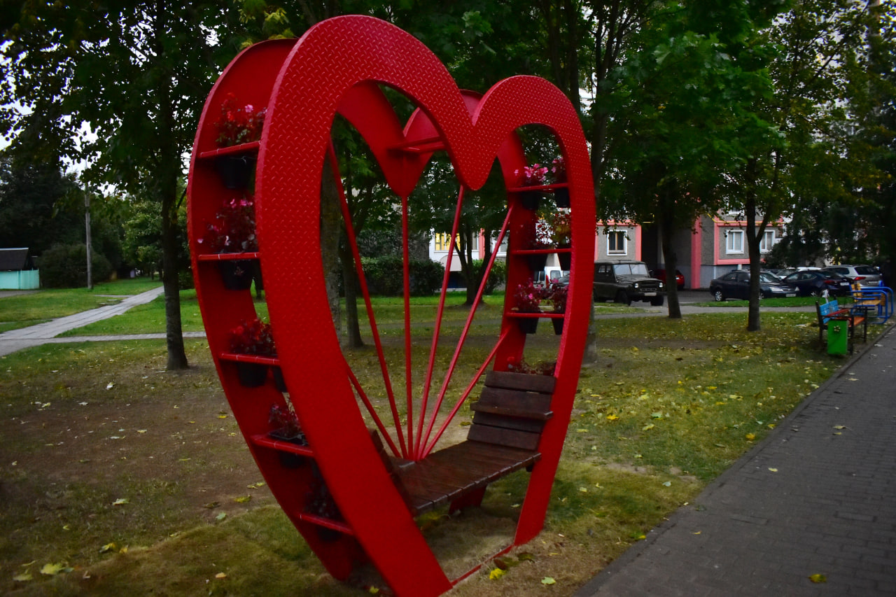 скамейка сердце