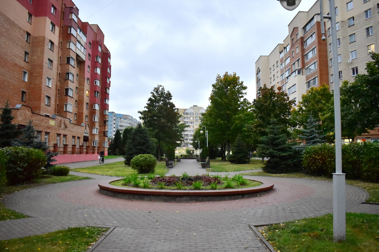 зона отдыха дома сквер