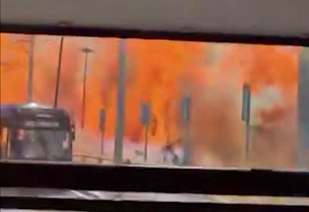 взрыв огонь