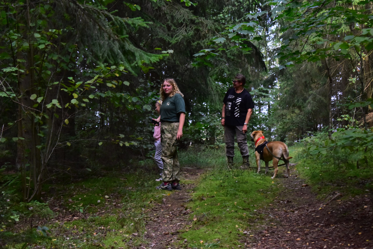 поиск человека по следу