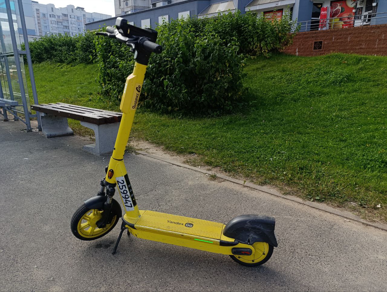 Электросамокат Яндекс Go