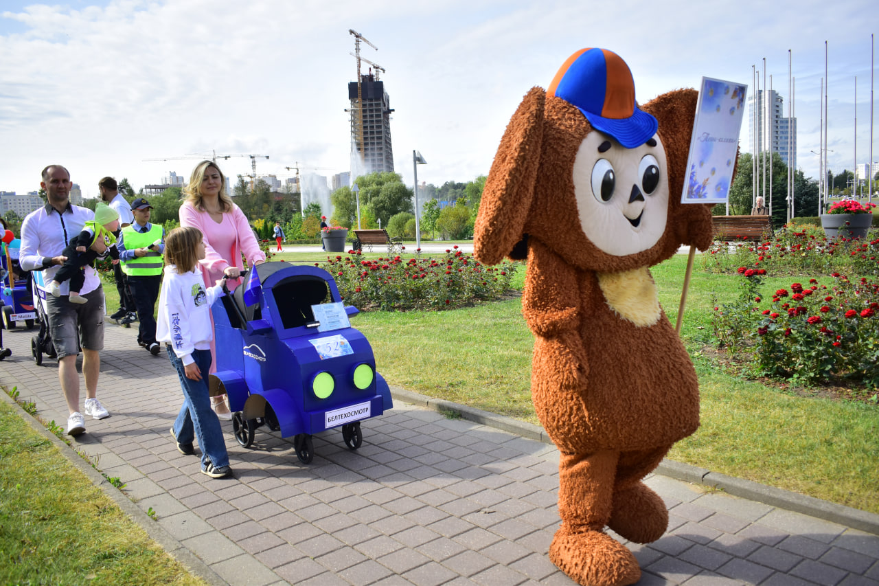 парад колясок