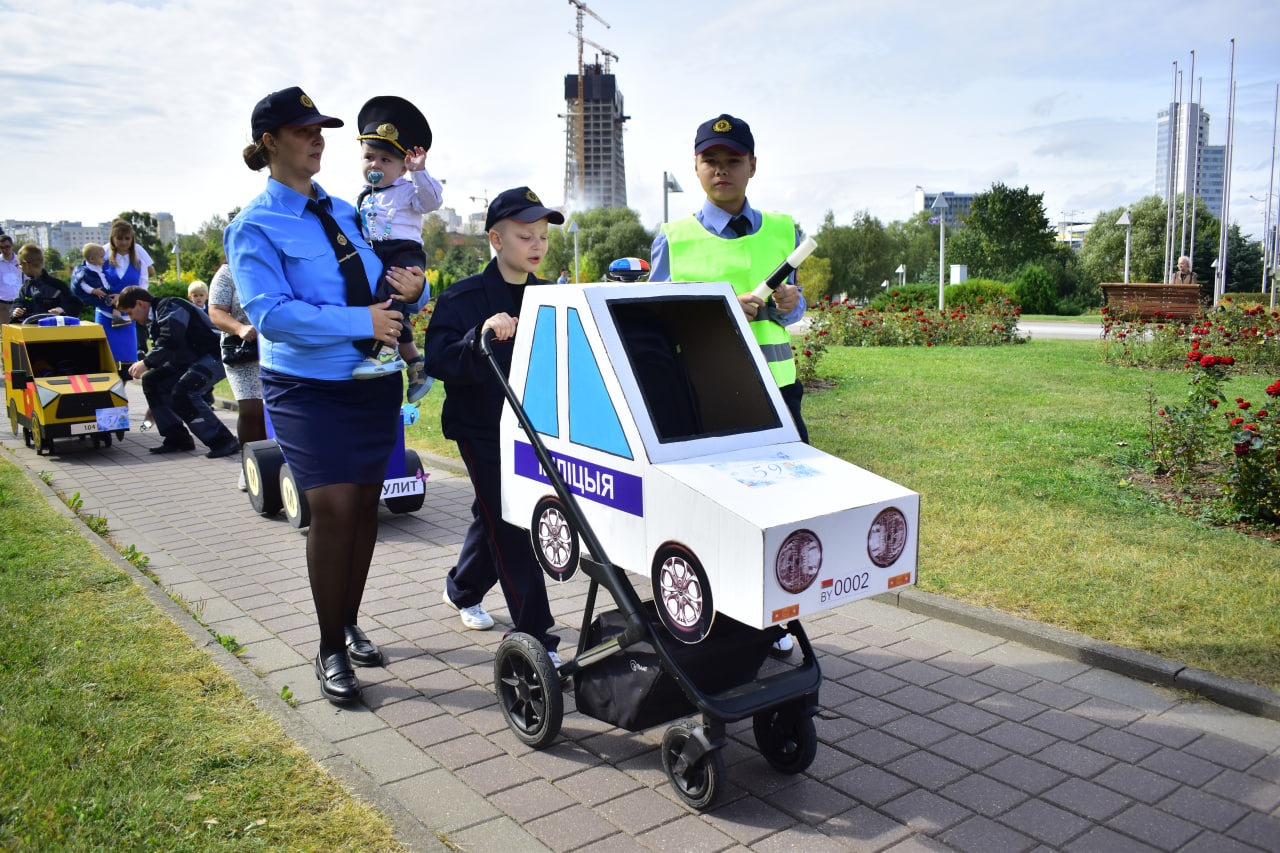 парад колясок