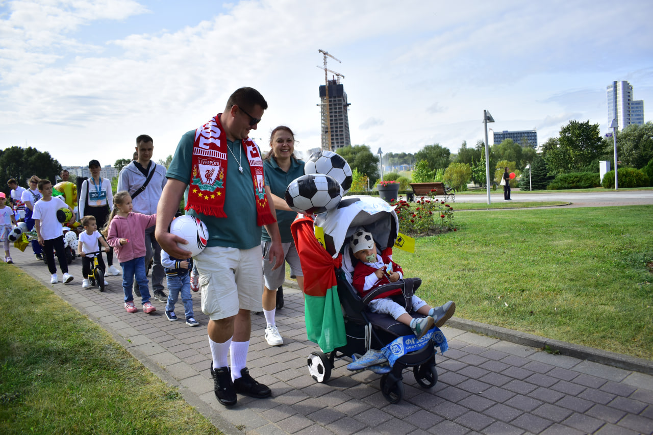 парад колясок