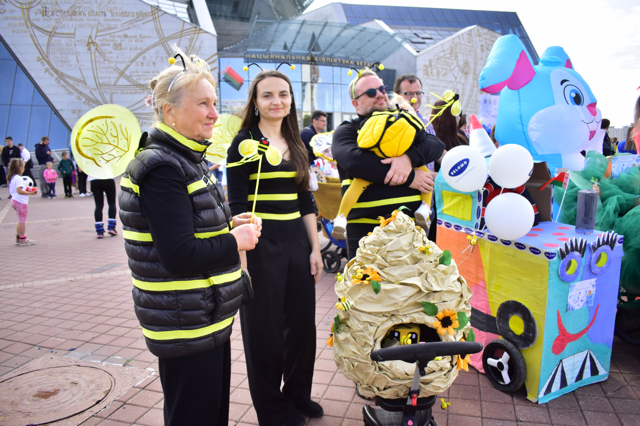 парад колясок