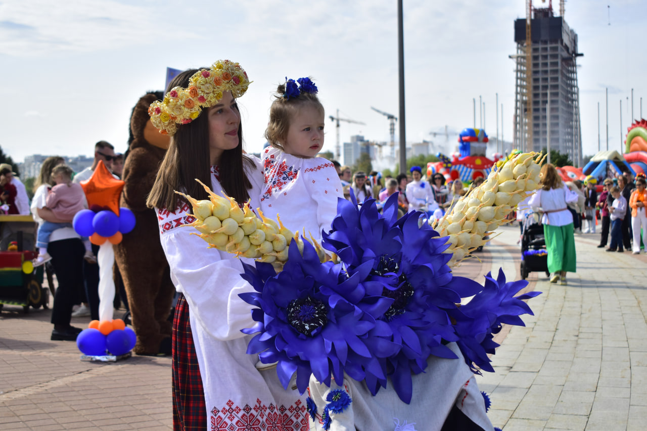 парад колясок