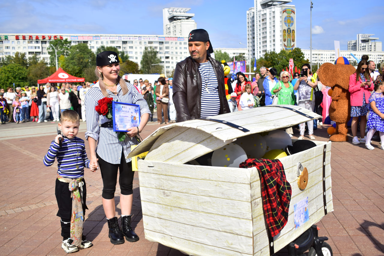 парад колясок