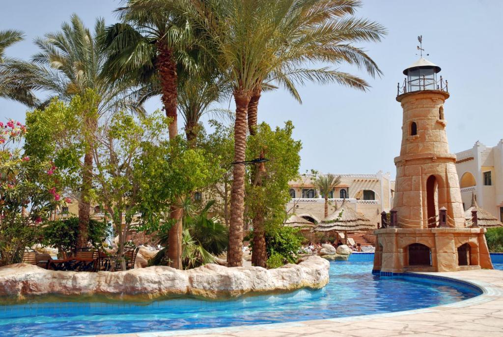 Отель Club Faraana Reef