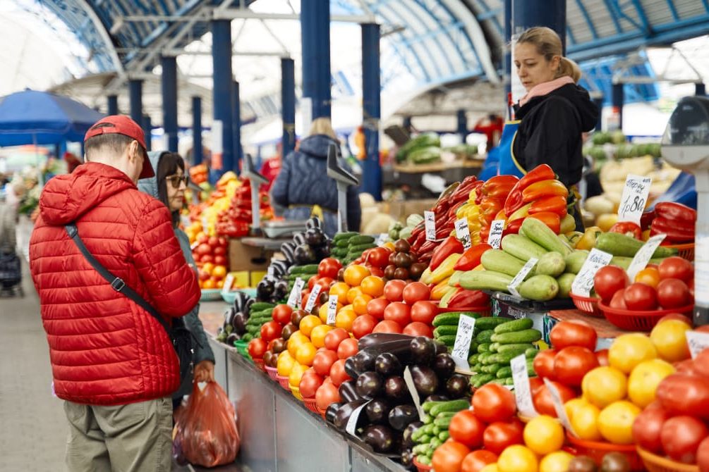 сезонный рынок комаровка