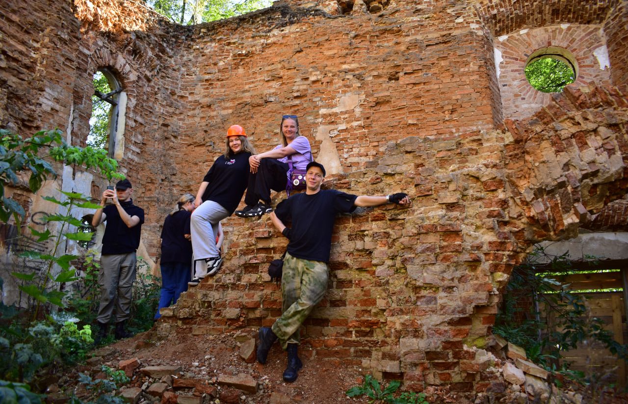 Дуброво храм руины