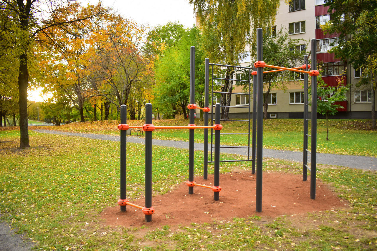 спортивная площадка