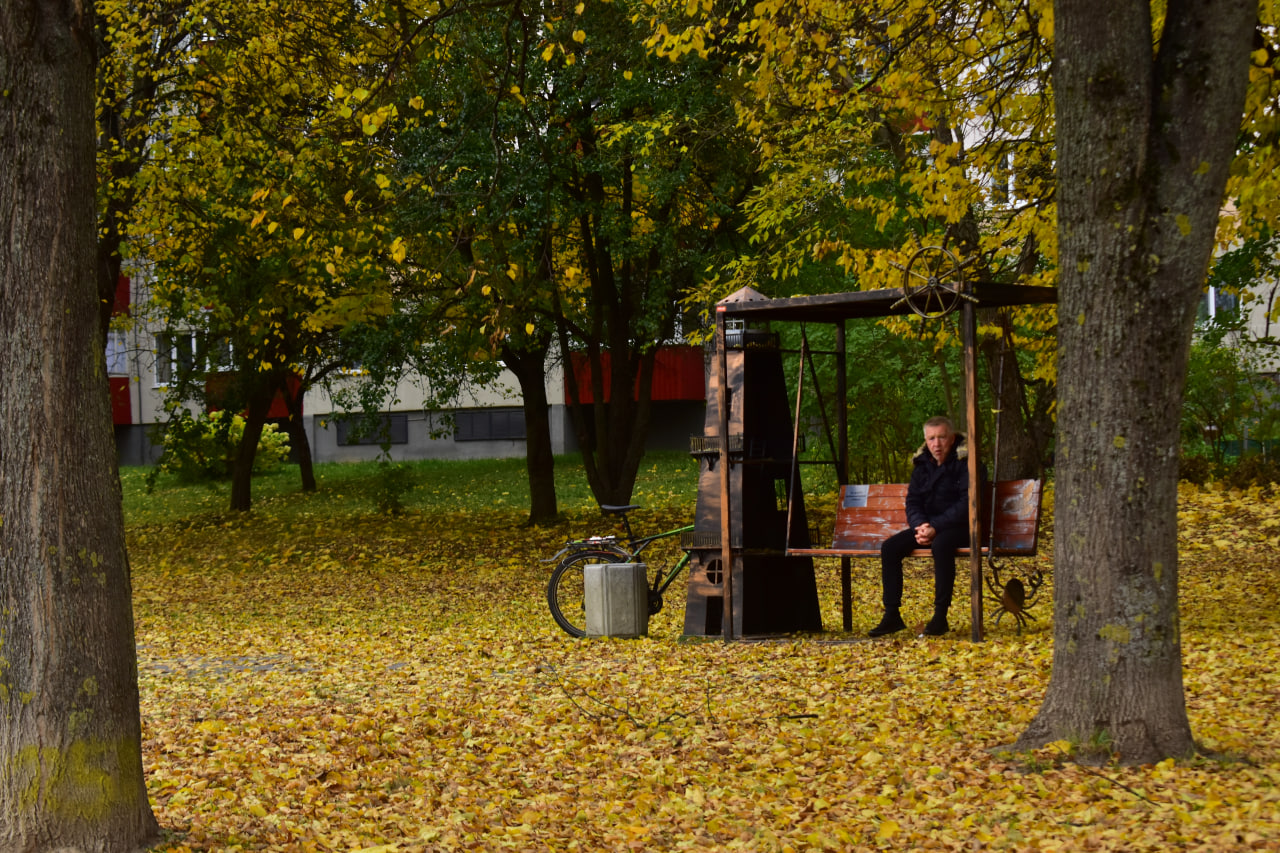 Курасовщина скамейка осень