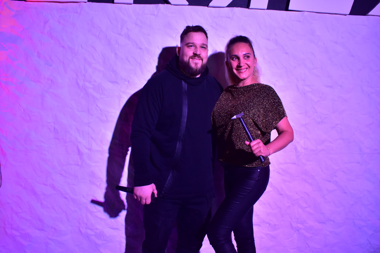 Роман Бондарь фанатка