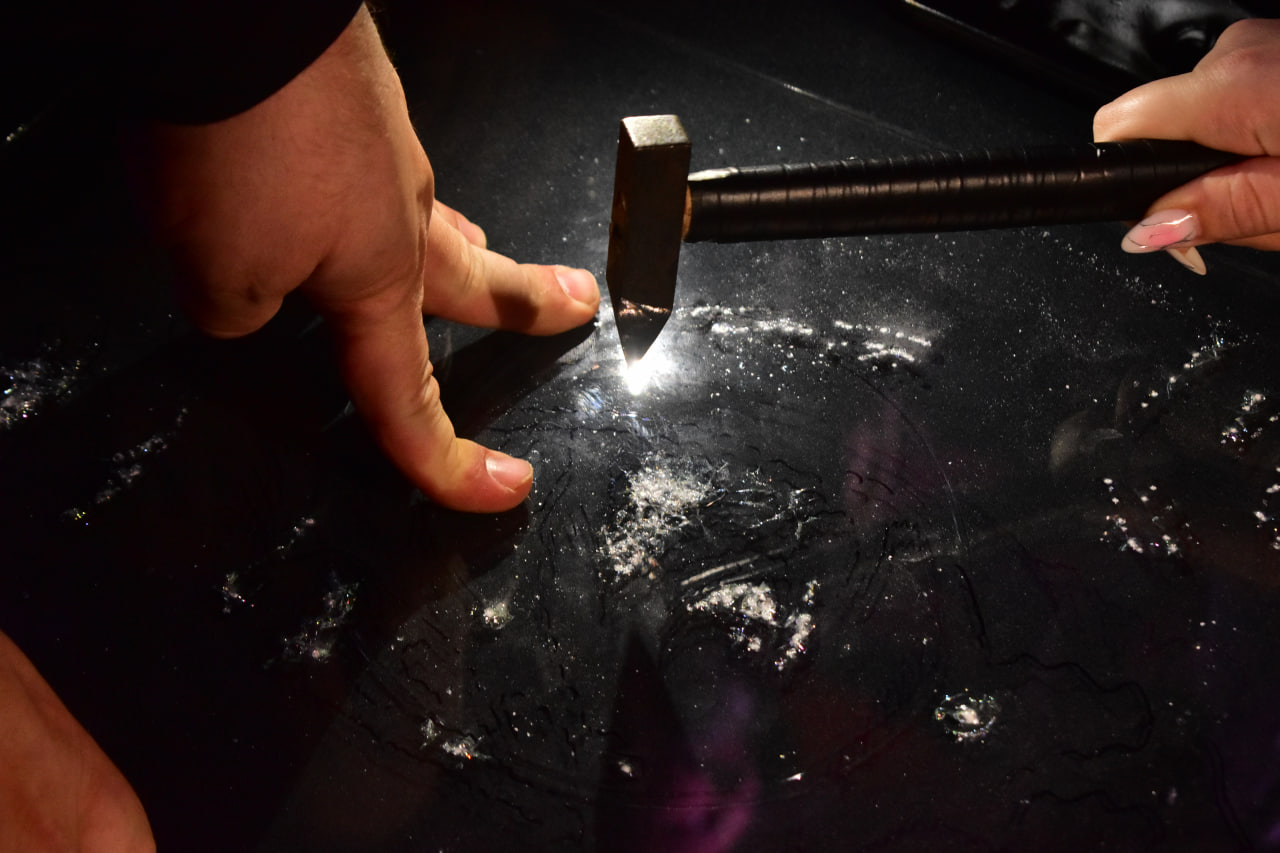 молоток стекло творчество