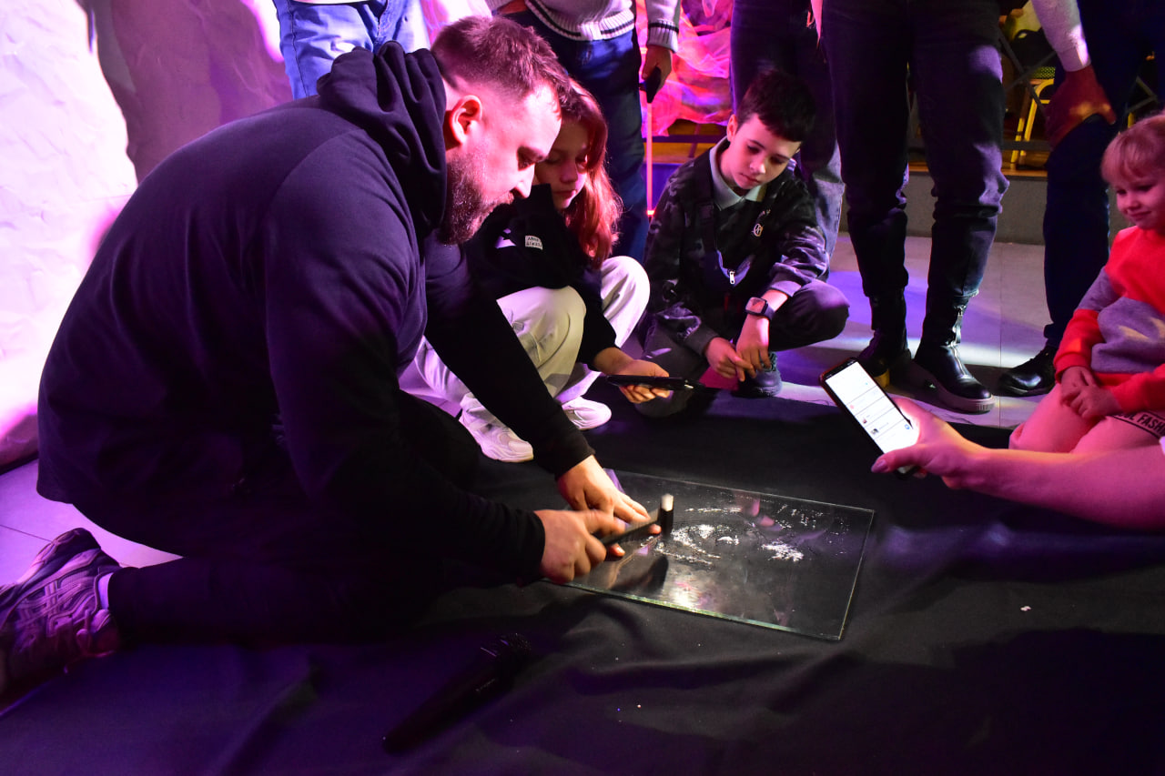 картина на битом стекле хрустальный художник