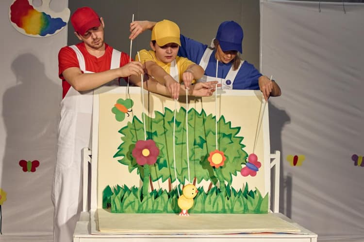 Кукольный театр Лялька