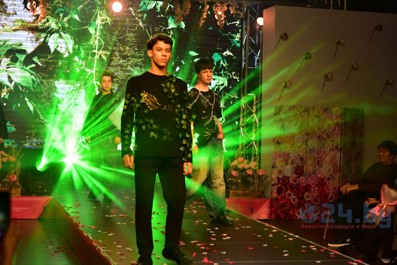 модель показ мод