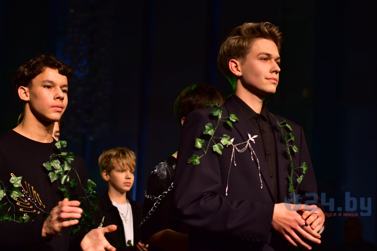 модель показ мод